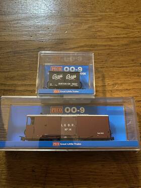 Gr-901 009 Wagons Peco Lot Of 2 Bass Brewery Van L&b Red Bogie Goods Brake