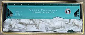 2010.1 Accurail Ho - Great Northern 3-bay Centerflow Covered Hopper Kit