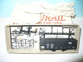 2529 Accurail #2529 Ho Ftusra 55-ton Hopper Car Kitft-b&le-new-in-box