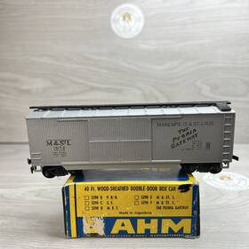 1072 Ahm 5298 Ho Scale M&st. L 40ft Wood Sheathed Double Door Box Car Model Train