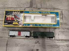 177835 Ahm 5411/177835 N Scale 2 Pack Of 50 Foot Stock Cars Np Sl