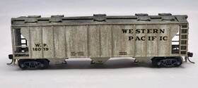 16019 Ahm/rivarossi Ho Scale Western Pacific 3 Bay Covered Hopper -