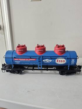 Art-41607 Aristocraft 41607 Esso Triple-dome Tank Car G-scale Art-41607 Aristocraft 41607 Esso Triple-dome Tank Car G-scale