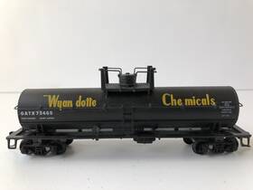 Athearn 01560 Single Dome Tank Car Wyandotte Chemicals Black #73465