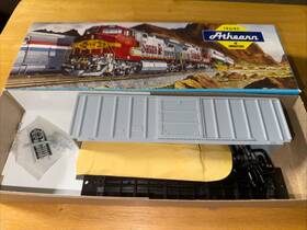 05800 Athearn Ho Scale #05800 50ft Ps 5344 Undecorated Boxcar Kit. Nos