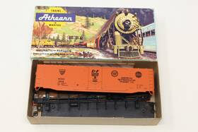 2345 Athearn 1362 Ho Blue Box 50ft Plug Door Car Art Modx Orange Kit