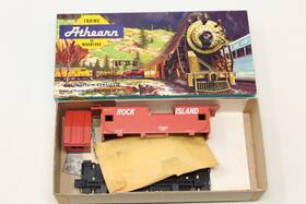 17056 Athearn Ho Blue Box 5366 Wide Vision Caboose Rock Island Ri Red Kit