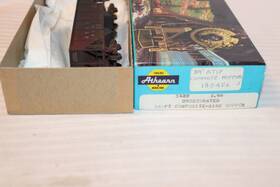 180456 Athearn Ho Scale 2 Bay Hopper Santa Fe Brown #180456 Weathered
