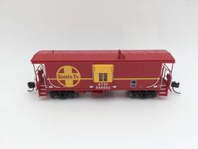 999653 Athearn 23266 N Scale Santa Fe Bay Window Caboose #999653