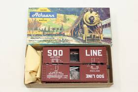 43360 Athearn 44192 Ho Blue Box 40ft Car Soo Line Red Kit Set Of 2