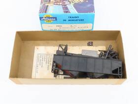 5440 Athearn Ho Scale Kit Undecorated Pointed 34ft 2-bay Ribbed Side Hopper