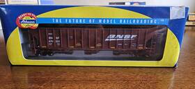 470231 Athearn 72343 Ho Scale Bnsf 54ft Ps Covered Hopper Car #470231 Nos