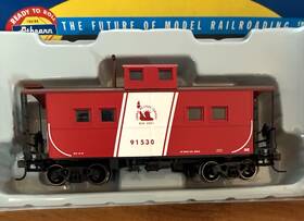 74301 Athearn Central Railroad Of New Jersey Ho Scale Rtr 4 Window Caboose Brand