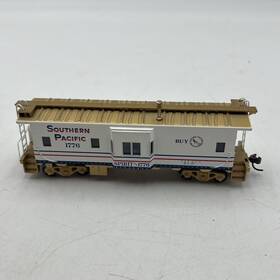 74665 Athearn #74665 Ho Scale Southern Pacific Bay Window Caboose #1776