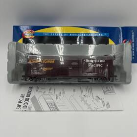 88872 Athearn 89171 Southern Pacific 50ft P.c. And F. Box Car Smooth Side 14 Inch Plug699723