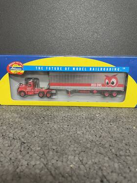 93188 Athearn #93188 Ho Scale Mack B Inch Red Owl Tractor-reefer Trailer