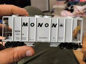 50006 Athearn 95549 Ho Scale Monon Ps-2 2600 Covered Hopper Car #50006 Ln/box