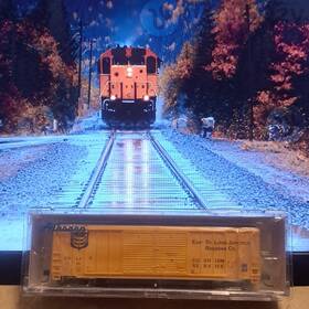 Athearn Ath17552 East St. Louis Junction 50ft Dd Box Car N Scale Yellow