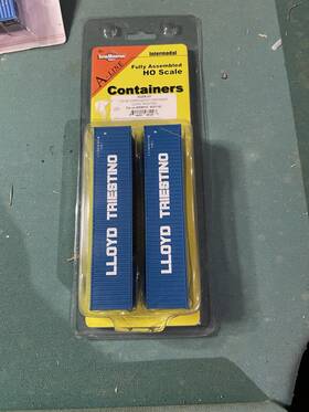 Ath29185 Athearn 40 Lloyd Triestino Containers 2 Pack