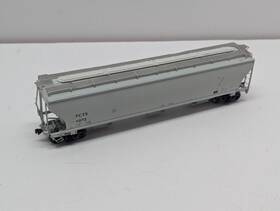 G4280 Athearn Genesis Fctx 5161 3-bay Covered Hopper - Damaged