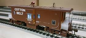 C-50-5 Athearn G63023 Ho Genesis Cotton Belt #91 Bay Window Caboose With Lights