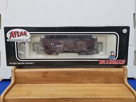 180848 Atlas 18888 Trainman Ho Santa Fe 2 Bay Offset Side Hopper #180848 New