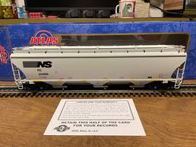 3001115-6 Atlas O Norfolk Southern Trinity 5161 Covered Hopper #294888 In 3-rail