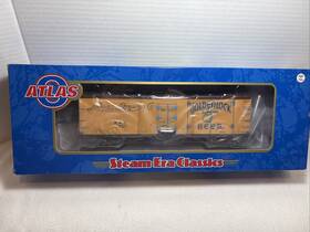 3001580s Atlas O Gauge Goldenlock Beer Reefer 0025