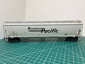 3002138-2 Atlas O Trinity 5161 Covered Hopper Southern Pacific #499143 3 Rail