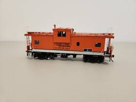 Atlas 30022561 3002256-1 O Scale Rio Grande Ev Caboose #01513 2-rail /box