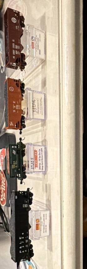 30974a Atlas And Micro Trains 4 N Hopper Cars With Loads P&le Cnw D&h Prr