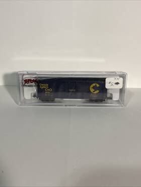 23727 Atlas 33032 N Scale Plug Door Boxcar Chessie System #23727