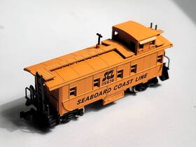 3567 Atlas N Scale Seaboard Coastline Scl Cupola Caboose With Case