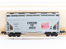 39101 Atlas N Scale D&ts Detroit Toledo And Shore Line 2-bay Covered Hopper #2602
