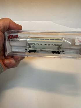 50-001-872 Atlas N Scale #50-001-872 Western Maryland 2-bay Centerflow Hopper Car #604991