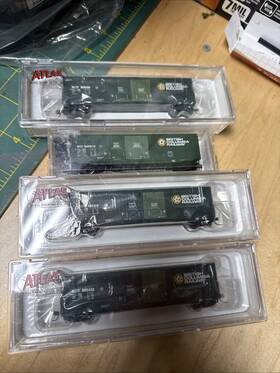 50001403 Atlas N Scale 4 Car Lot Bc Rail