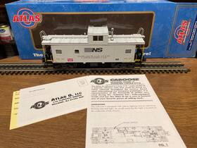 6663-2 Atlas O Norfolk Southern Research Standard Cupola Caboose #51 With Crew
