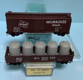 69405 Atlas 2 N Scale Milwaukee Road Cars Gondola 3504 And Box 3405 Micro-trains Coupler