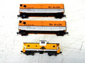 51090 Atlas And Micro Trains N Scale Lot Of 3 Drgw Cars 1 Caboose 2 Box As Describe Orig Boxes Rtr