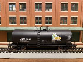 6237-1 Atlas Ho Minnesota Corn Processors Mncx 17 600 Gallon Tank Car #1004