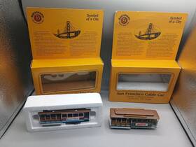 Bachmann 022899605425 San Francisco Cable Car Authentic Ho Scale Train Lot Of 2