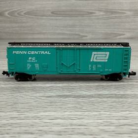 160647 Bachmann N Scale Plug Door Box Car Penn Central Pc Freight Train