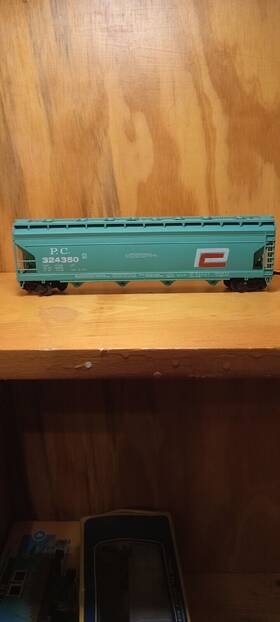 324326 Bachmann N Penn Central 4-bay Covered Hopper Includes Box