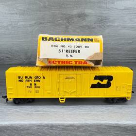 43-1009-03 Bachmann Ho Scale 1009 03 Reefer 51ft Box Car Burlington Northern 26534 Train