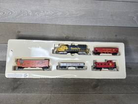 47484 Bachmann Vintage Rail King Santa Fe Engine Box Car Flat Caboose Hopper Ho Train