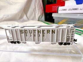 93232 Bachmann 73851 N Scale #73851 Ps- 3-bay Covered Hopper Southern #93232