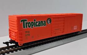 9981-1 Bev-bel Ho Bevbel #9981-1 Tropicana Orange 50ft Evans Boxcar Nos