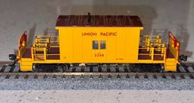 34390 Bluford Shops Ho Up Union Pacific Transfer Caboose - Short Roof #3288