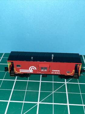 21280 Bluford Shops 40150 New 40250 Conrail Half By Window Caboose Ted N-scale