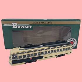 12556 Bowser Executive Line Ho Scale #12556 F Pcc Kansas City #1056 Streetcar L/n